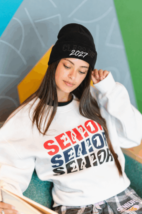 Model With Sweatshirt Black Beanie 2027